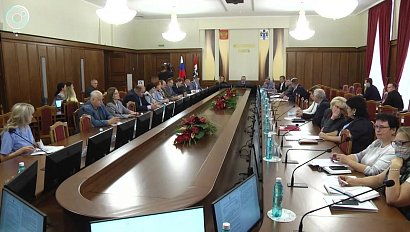 Депутаты Заксобрания вновь подняли вопрос о замене регионального оператора по обращению с ТКО