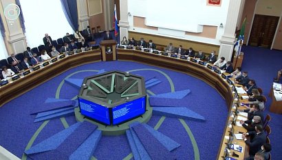 Мэр отчитался перед депутатами горсовета Новосибирска