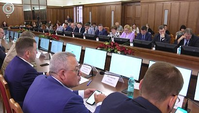 Проблемы водоснабжения частного сектора обсудили депутаты Заксобрания